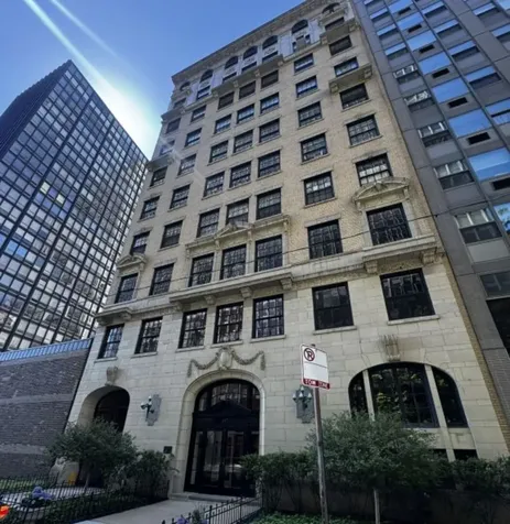 257 East Delaware Place Chicago IL 60611