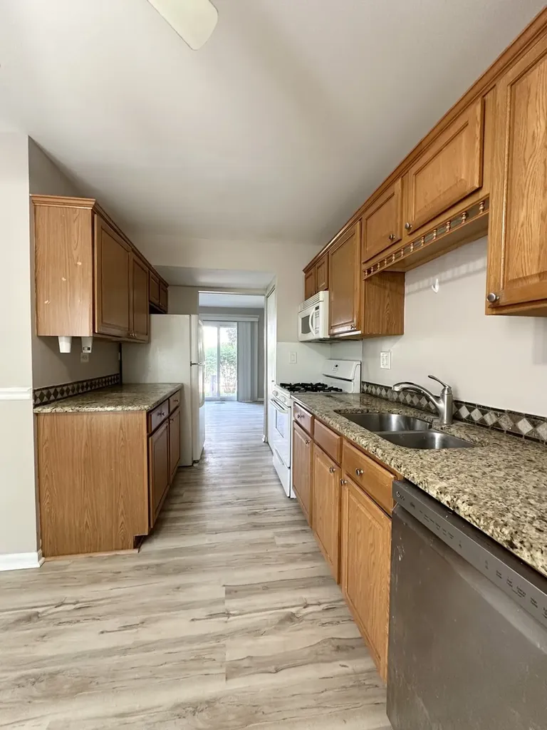 2543 Prairieview Lane S Aurora IL 60502