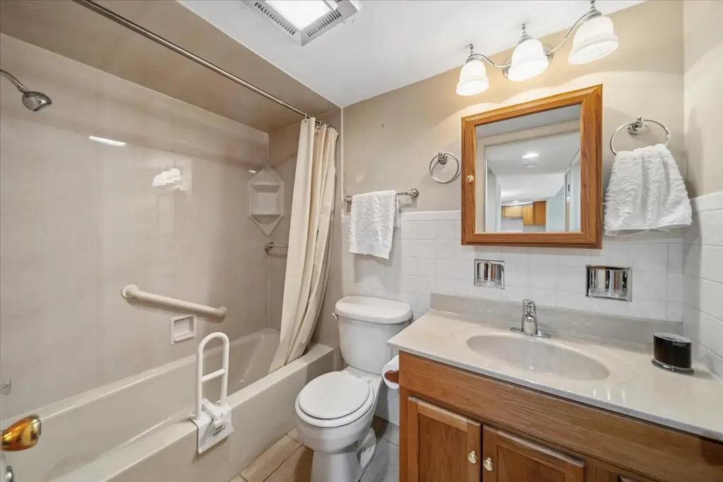 5300 Walnut Avenue Downers Grove IL 60515