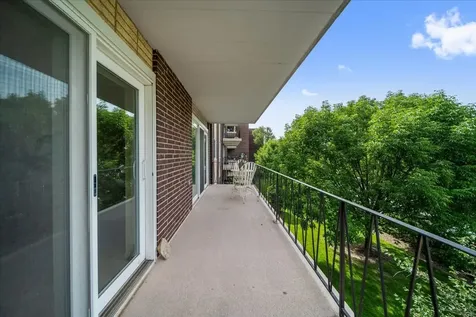 5300 Walnut Avenue Downers Grove IL 60515