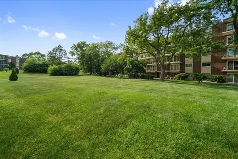 5300 Walnut Avenue Downers Grove IL 60515