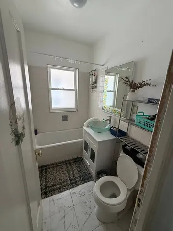 6419 North Fairfield Avenue Chicago IL 60645
