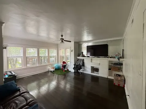 6419 North Fairfield Avenue Chicago IL 60645