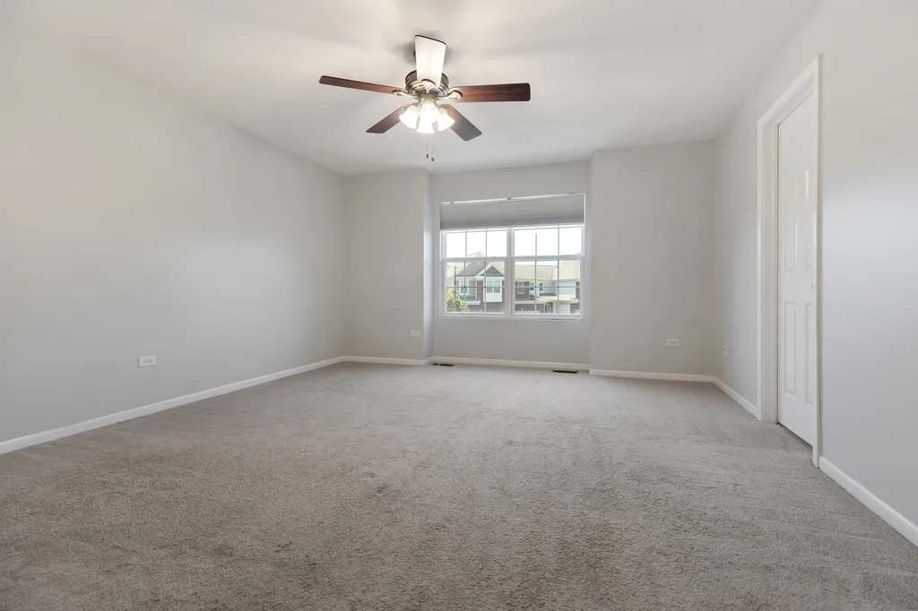 1022 Ravendale Court Naperville IL 60540
