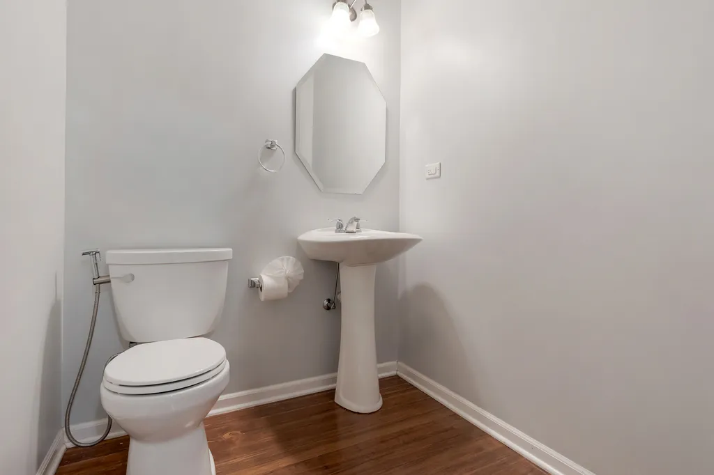 1022 Ravendale Court Naperville IL 60540