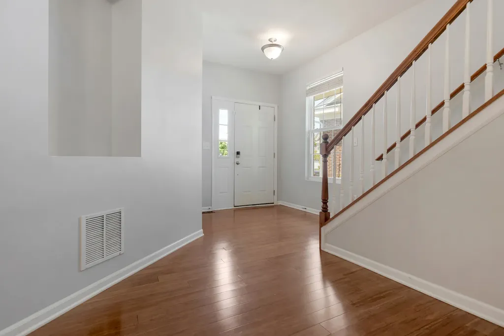 1022 Ravendale Court Naperville IL 60540