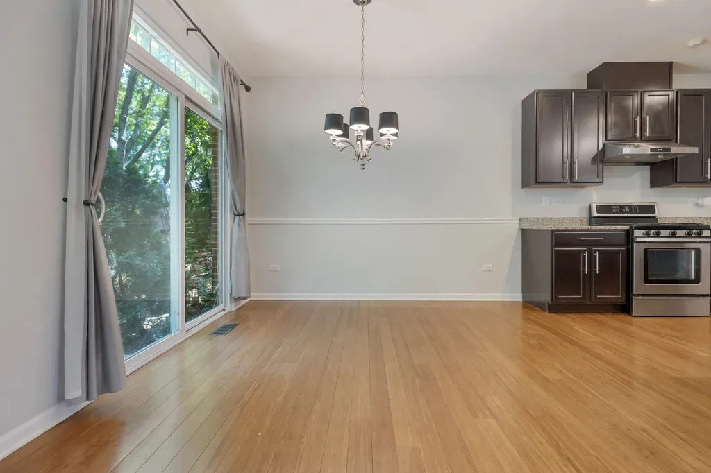 1022 Ravendale Court Naperville IL 60540