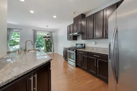 1022 Ravendale Court Naperville IL 60540