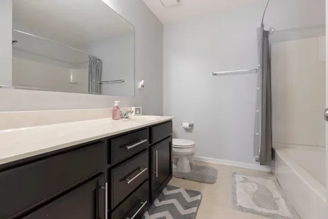 1022 Ravendale Court Naperville IL 60540