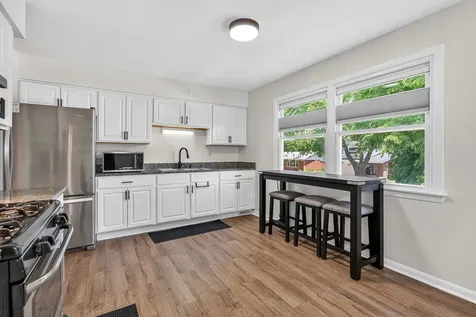 702 West Fitzhenry Court Glenwood IL 60425