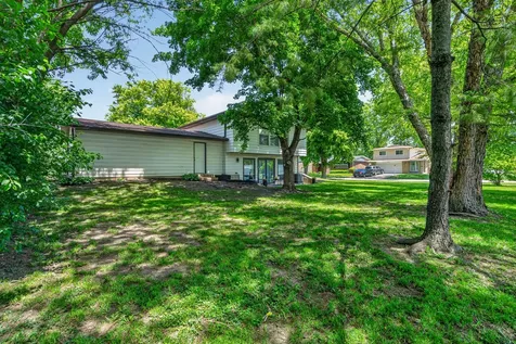 702 West Fitzhenry Court Glenwood IL 60425