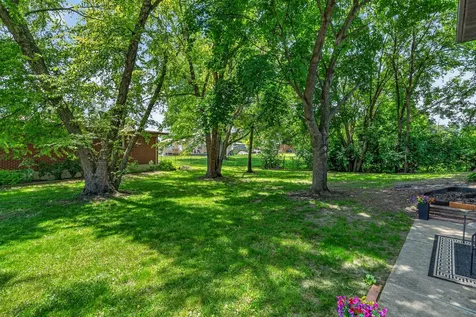 702 West Fitzhenry Court Glenwood IL 60425