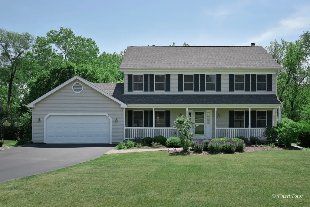 841 Hemlock Drive Sleepy Hollow IL 60118