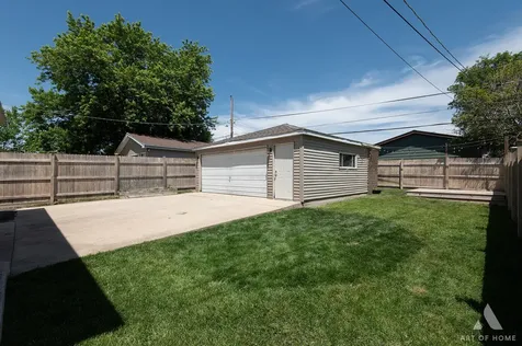 16781 Hilltop Avenue Orland Hills IL 60487