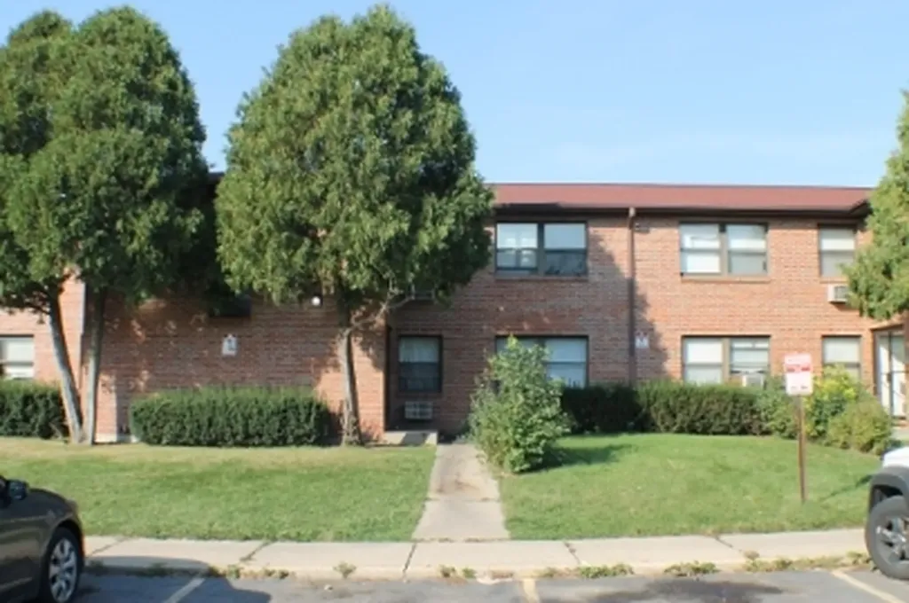 2902 31ST Street Zion IL 60099
