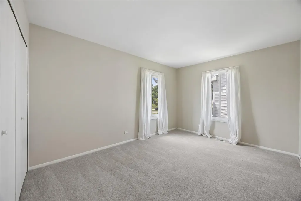 7921 Knottingham Circle Darien IL 60561