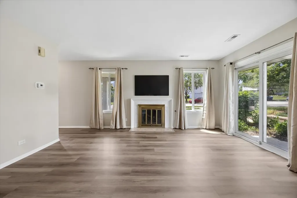 7921 Knottingham Circle Darien IL 60561