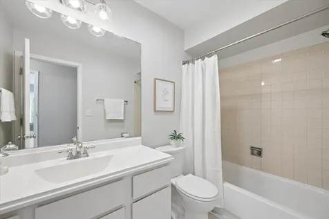 7921 Knottingham Circle Darien IL 60561