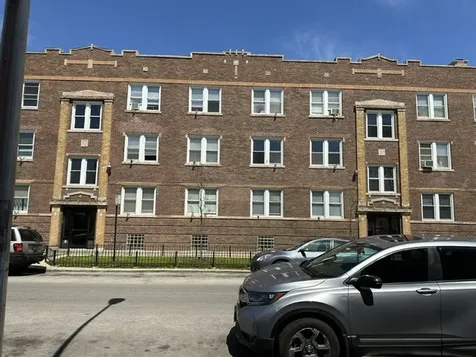 4054 West Dickens Avenue Chicago IL 60639