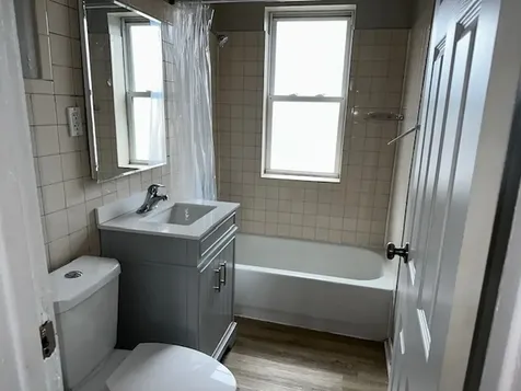 4054 West Dickens Avenue Chicago IL 60639