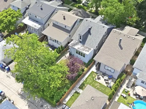 5733 North Marmora Avenue Chicago IL 60646