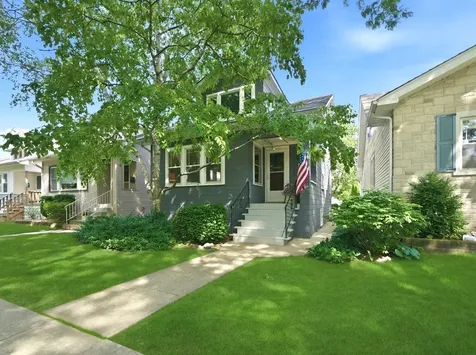 5733 North Marmora Avenue Chicago IL 60646