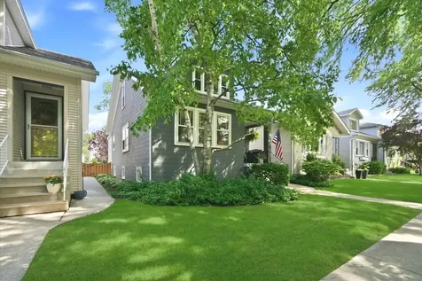 5733 North Marmora Avenue Chicago IL 60646