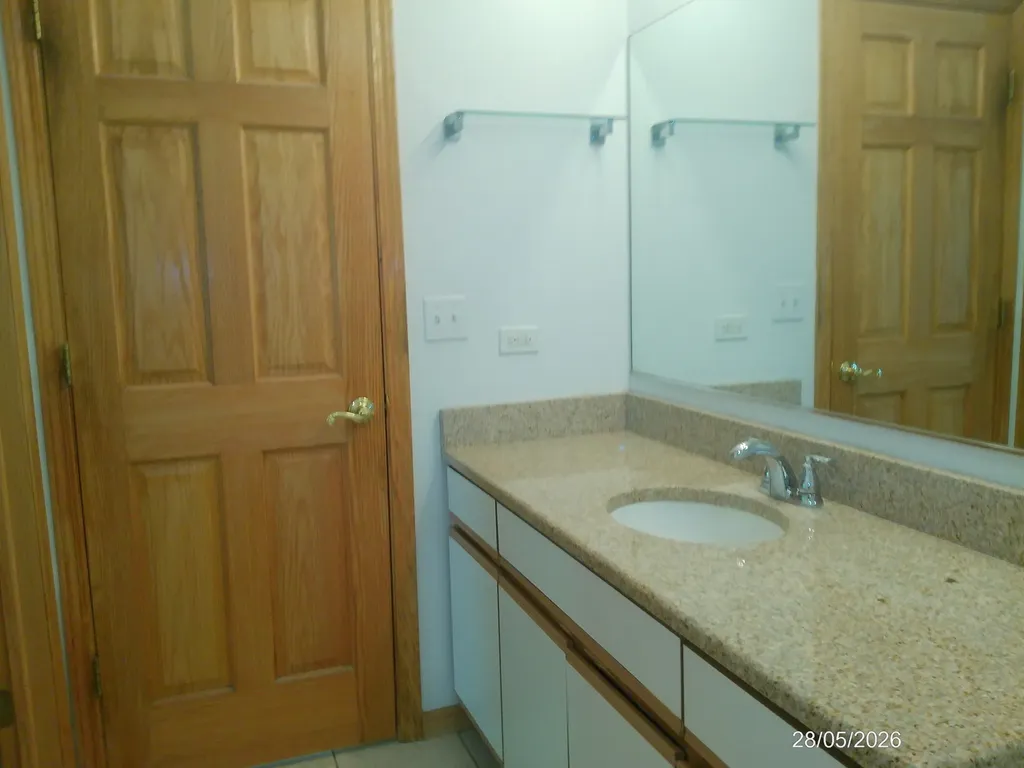 1675 Mansfield Court Roselle IL 60172