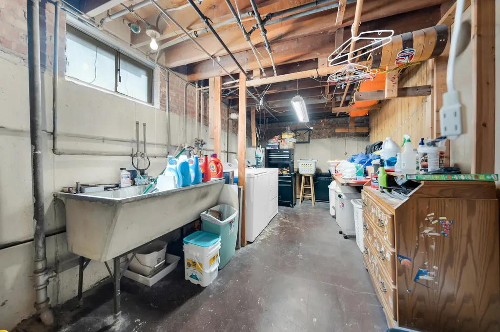 4313 West 77th Place W Chicago IL 60652