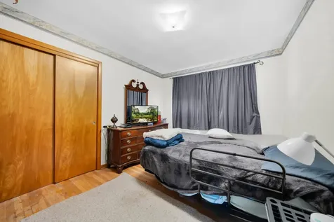 4313 West 77th Place W Chicago IL 60652