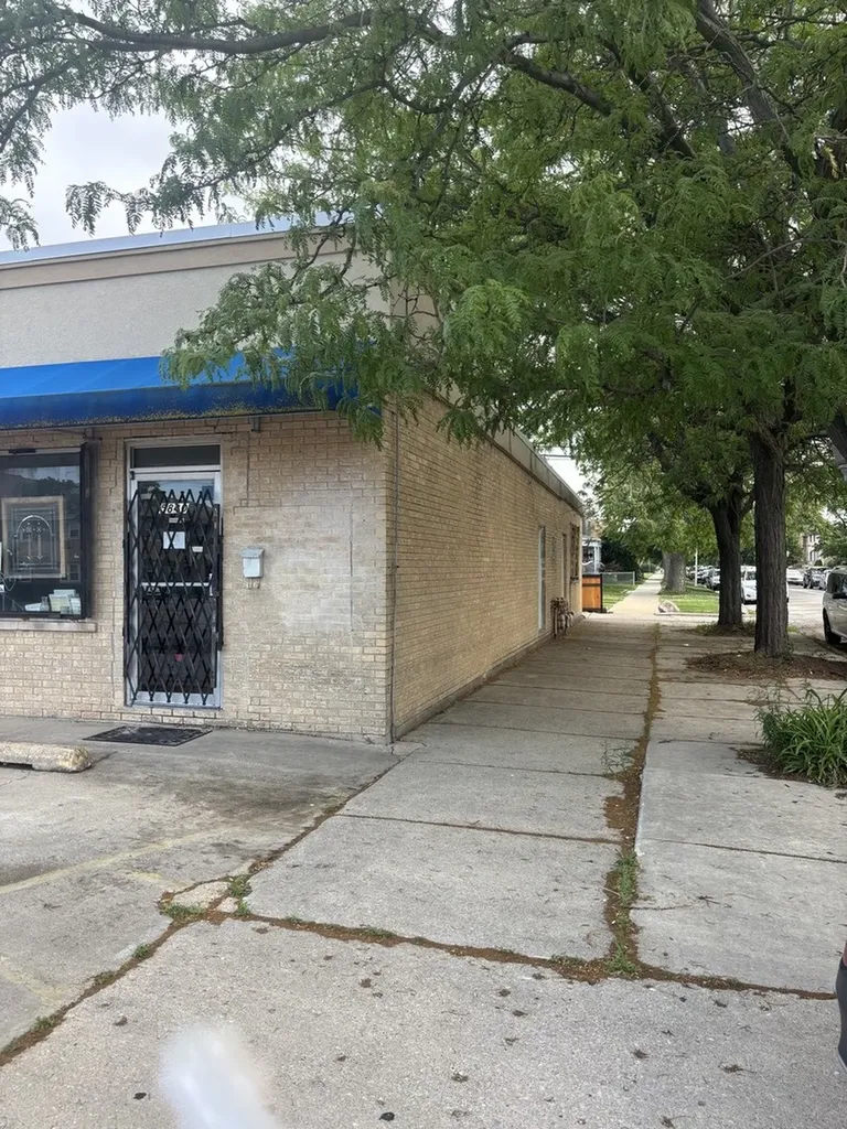 5840 West 63rd Street Chicago IL 60638
