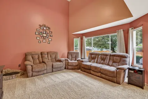 929 Churchill Drive Plano IL 60545