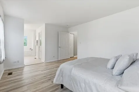 2886 Camden Drive West Chicago IL 60185