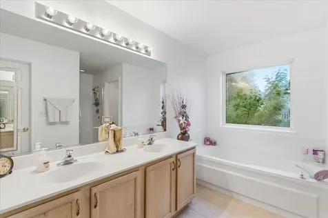 2886 Camden Drive West Chicago IL 60185