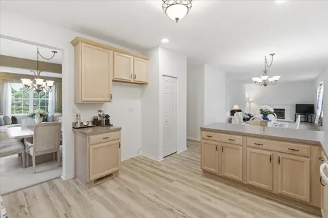 2886 Camden Drive West Chicago IL 60185