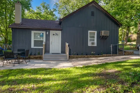 36 Hillcrest Avenue Fox Lake IL 60020