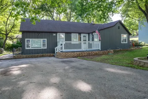 36 Hillcrest Avenue Fox Lake IL 60020