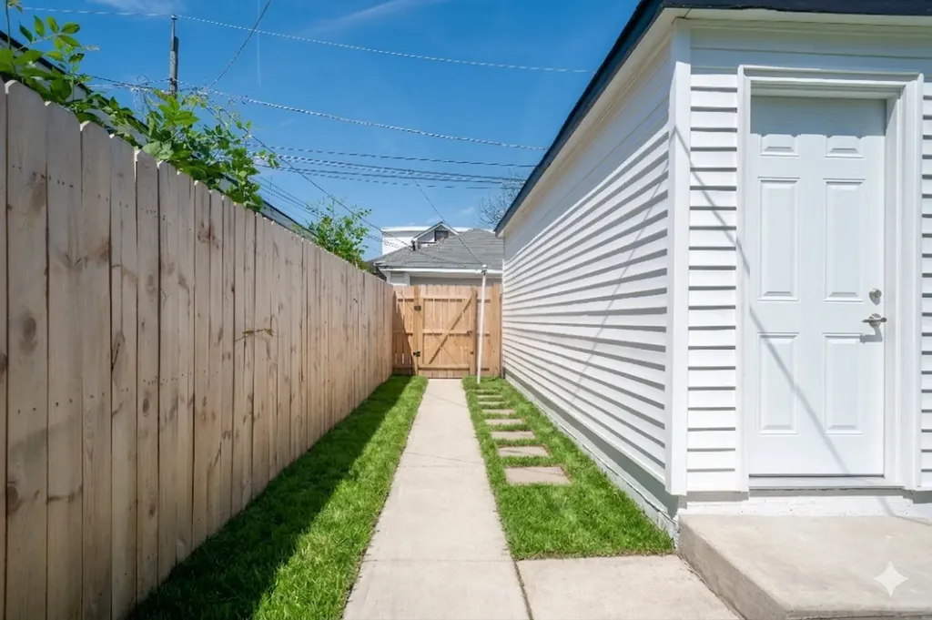 8620 South Union Avenue Chicago IL 60620