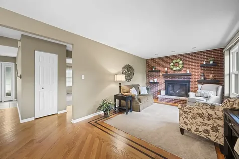 3515 Treaty Lane Hoffman Estates IL 60192