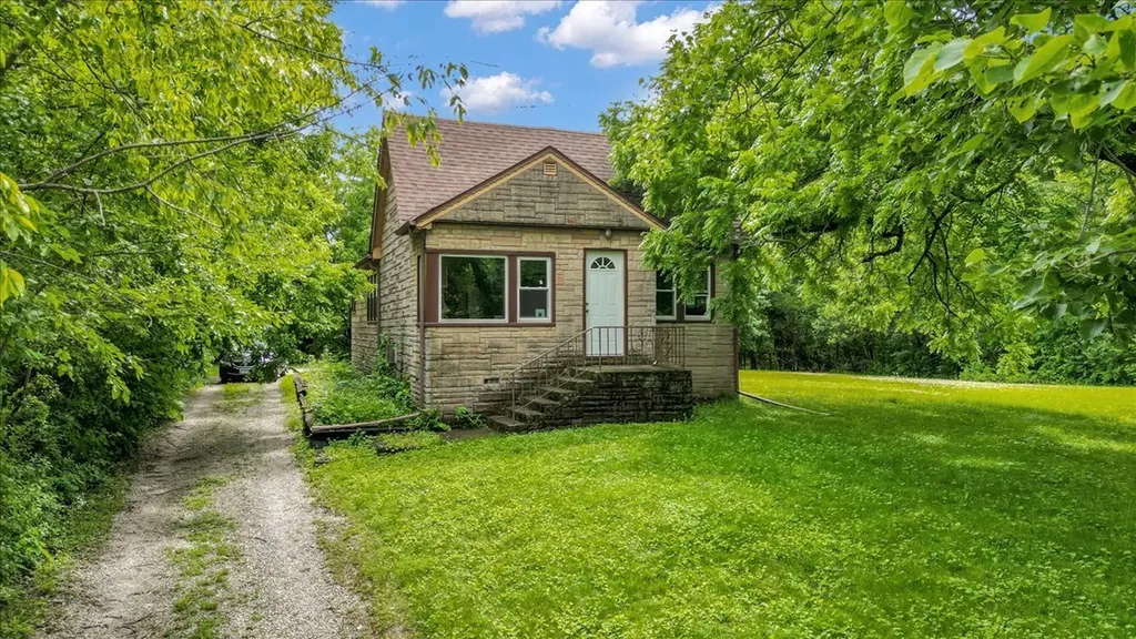 23119 Central Park Avenue Richton Park IL 60471