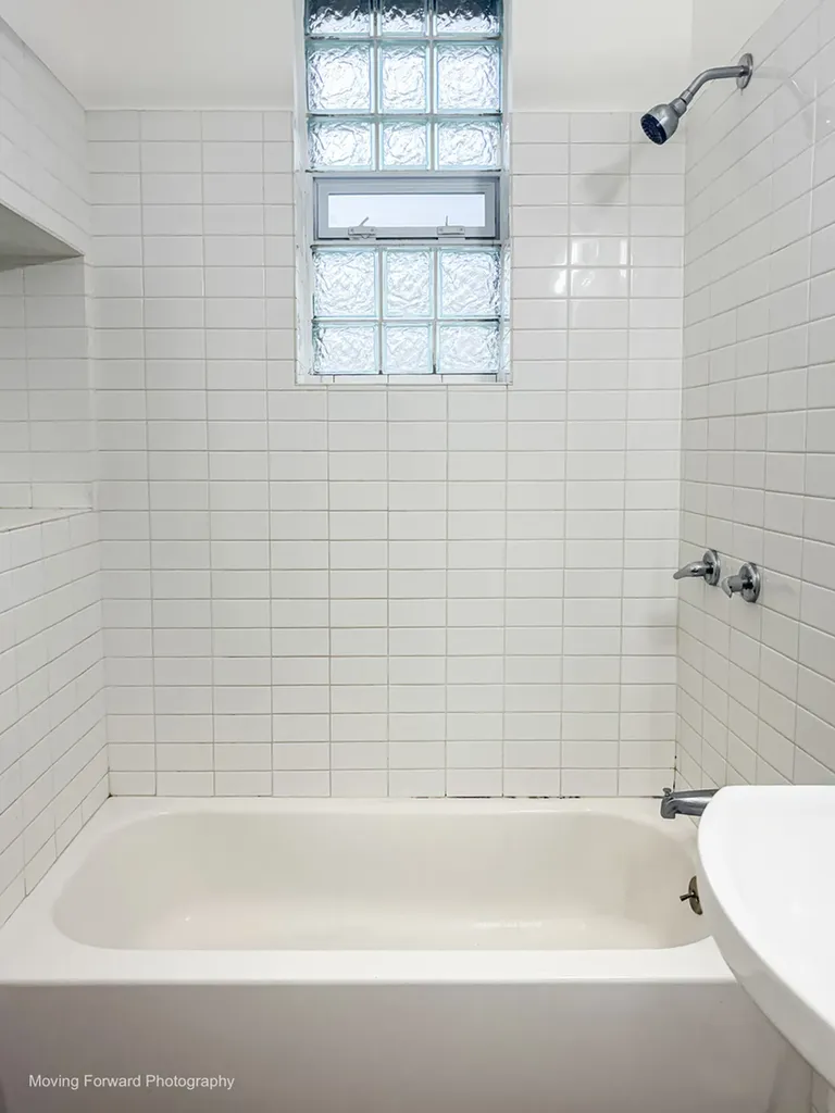 2524 South California Avenue Chicago IL 60608