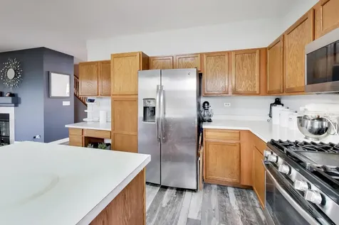 1669 Montclair Drive Elgin IL 60123