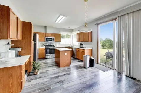 1669 Montclair Drive Elgin IL 60123