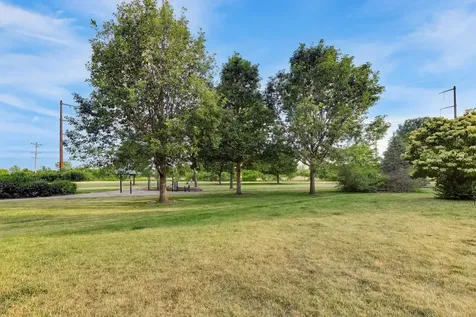1669 Montclair Drive Elgin IL 60123