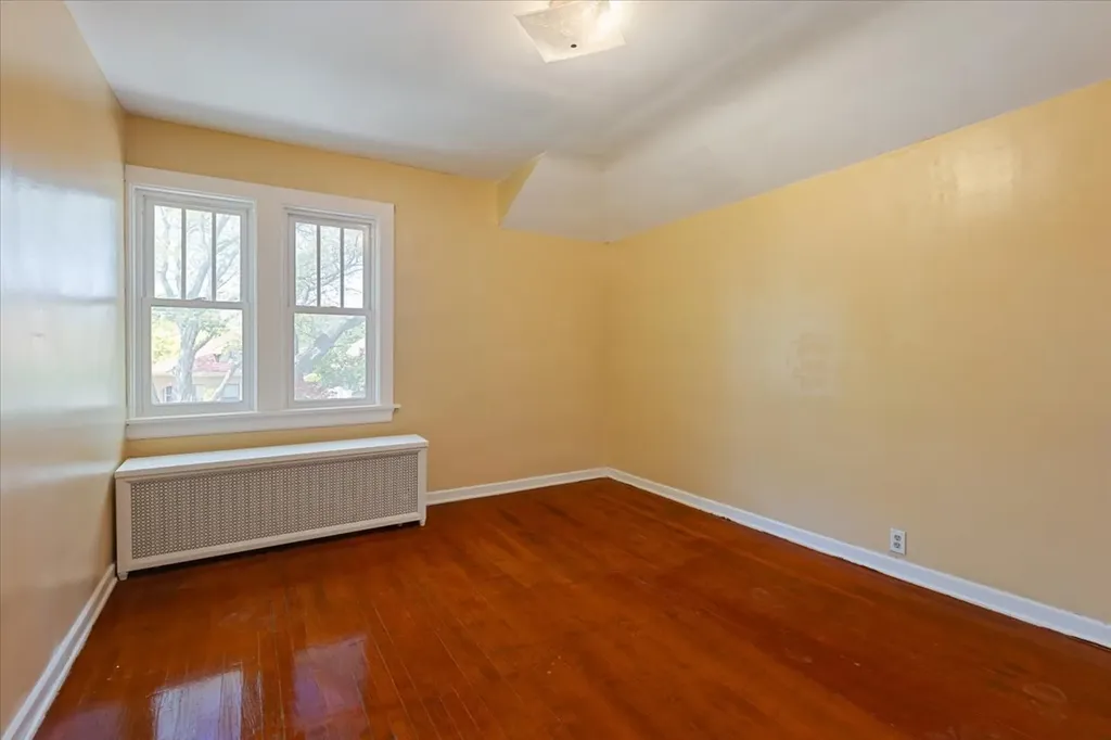 6515 North Maplewood Avenue Chicago IL 60645