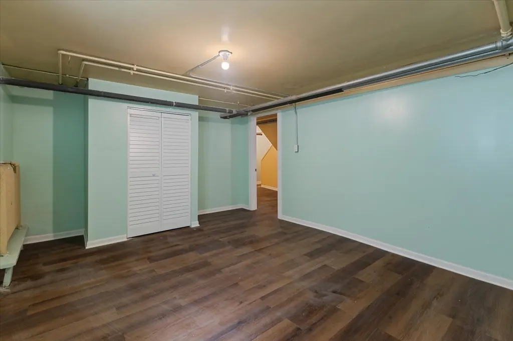 6515 North Maplewood Avenue Chicago IL 60645
