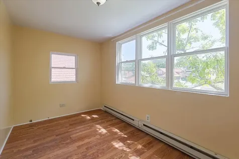 6515 North Maplewood Avenue Chicago IL 60645