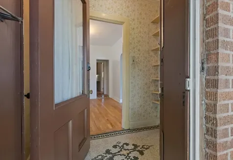 6515 North Maplewood Avenue Chicago IL 60645