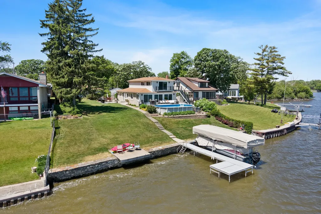 183 Riverside Island Drive Fox Lake IL 60020