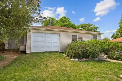 183 Riverside Island Drive Fox Lake IL 60020